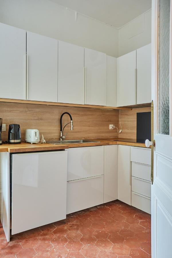 Residence Tour Eiffel By Studio Prestige Париж Экстерьер фото